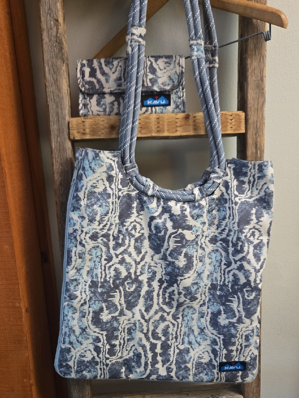 KAVU | Barter Bag & Wallet